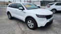 2023 White Kia Sorento LX 2WD (5XYRG4LC3PG) with an 2.4L L4 DOHC 16V engine, 6A transmission, located at 1842 Wirt Road, Houston, TX, 77055, (713) 973-3903, 29.805330, -95.484787 - Photo#5